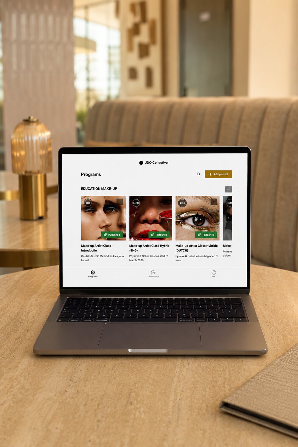 The online JDO make-up program on the laptop